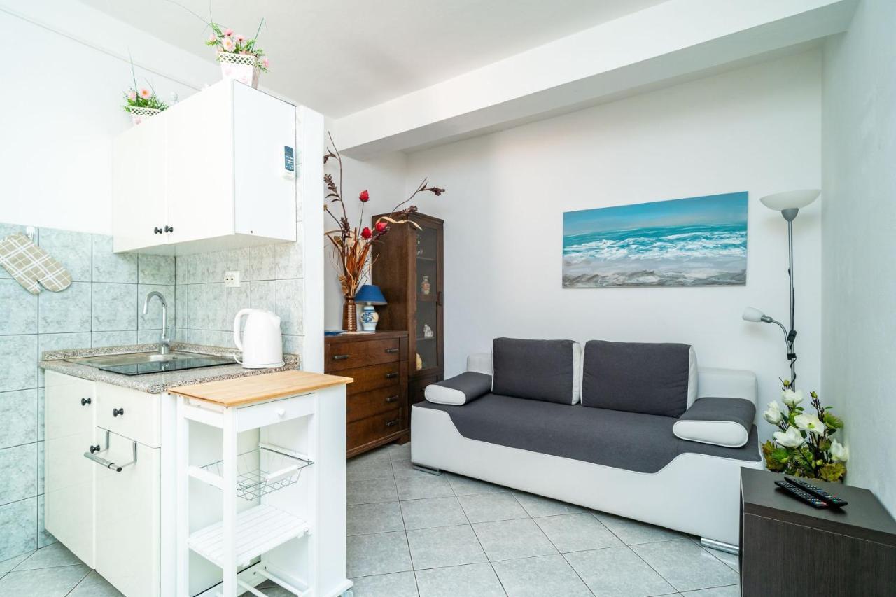 לומבארדה Apartments Nikolina מראה חיצוני תמונה
