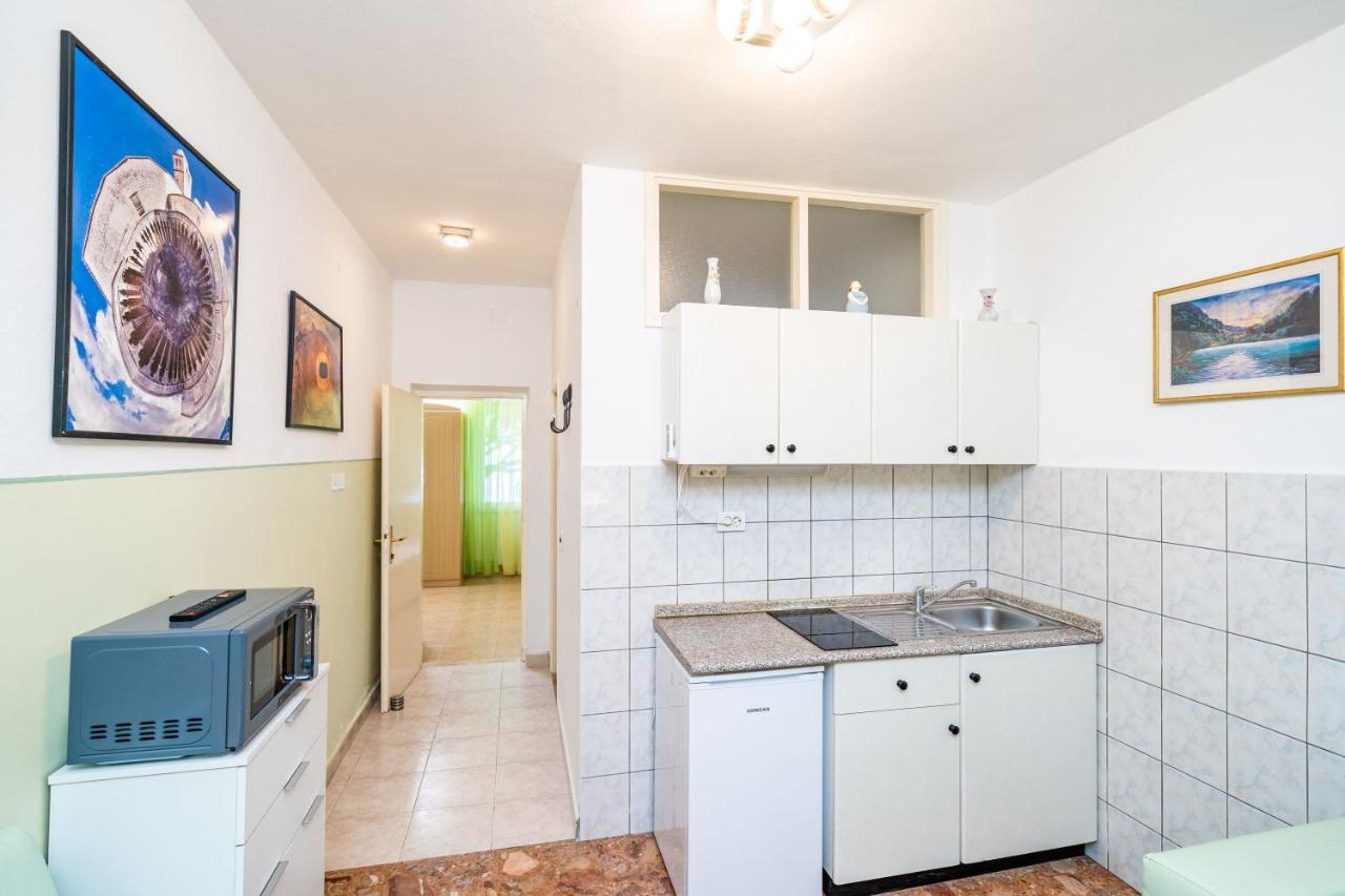 לומבארדה Apartments Nikolina מראה חיצוני תמונה